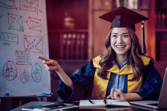 Alternative Career Options After BCom in Creative Fields