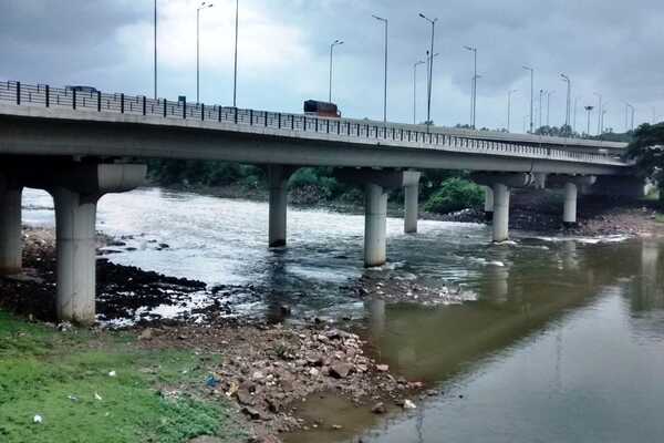 Holkar Bridge, Pune